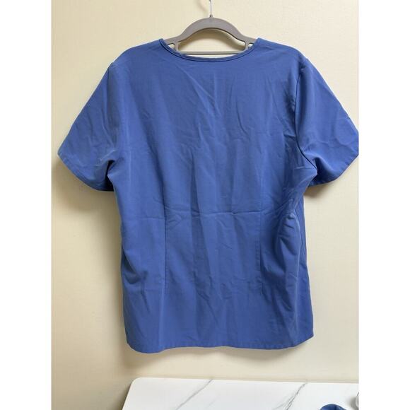 Figs Technical Collection Scrub Top Women’s Large Blue V-Neck Short Sleeve - Picture 2 of 4